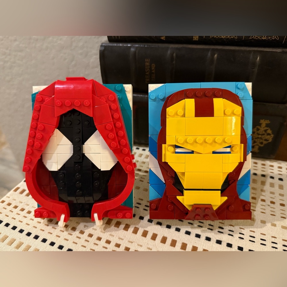 LEGO Brick Sketches Marvel Bundle: Iron Man (40535) & Miles Morales (40536) EUC